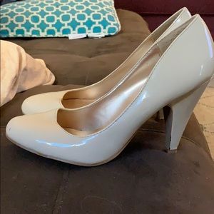 Cream forever twenty-one pumps